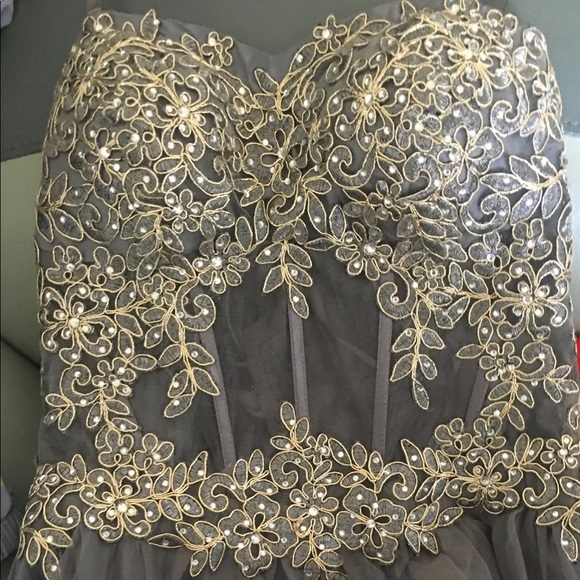 PROM DRESS ❤️ - Picture 2 of 4